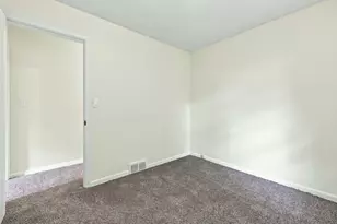 1711 Royal Oak St SW, Wyoming, MI 49519 - Photo 20