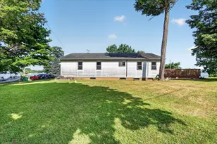 2610 S Shore Dr, Crystal, MI 48818 - Photo 34