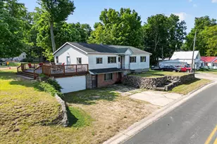 2610 S Shore Dr, Crystal, MI 48818 - Photo 2