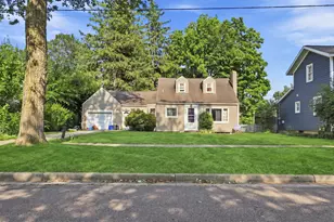 617 East St, Three Rivers, MI 49093 - Photo 1