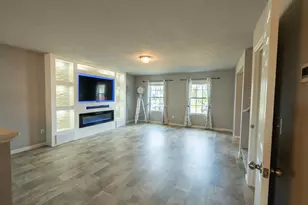 2014 Orlov Dr, Hudsonville, MI 49426 - Photo 8