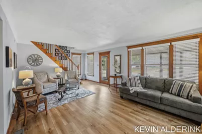 136 S Fairview Road, Zeeland, MI 49464 - Photo 8