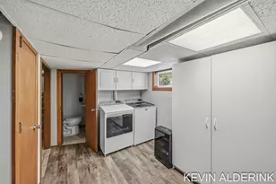 136 S Fairview Rd, Zeeland, MI 49464 - Photo 26