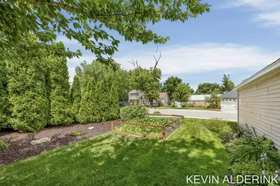 136 S Fairview Road, Zeeland, MI 49464 - Photo 38