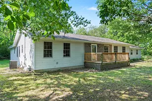 27911 Gideon St, Dowagiac, MI 49047 - Photo 2