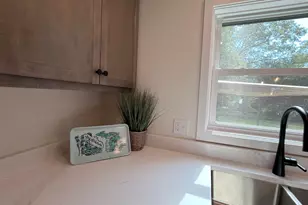 226 S Chicago St, New Buffalo, MI 49117 - Photo 6