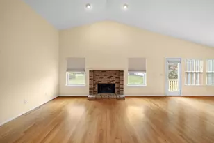 4562 Sycamore Dr, Ypsilanti, MI 48197 - Photo 8
