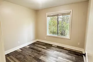 652 Oriole Ct, Middleville, MI 49333 - Photo 12