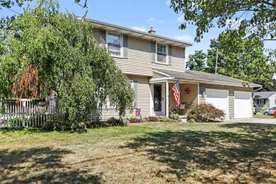 606 S Lincoln Street, Charlotte, MI 48813 - Photo 2