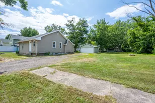 216 Congress St, Watervliet, MI 49098 - Photo 1