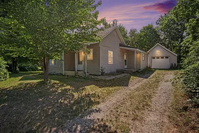 34 E Washington Street, Newaygo, MI 49337 - Photo 2