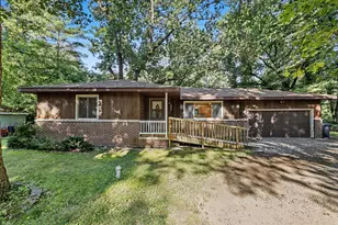 1303 N 2nd St, Kalamazoo, MI 49009 - Photo 2