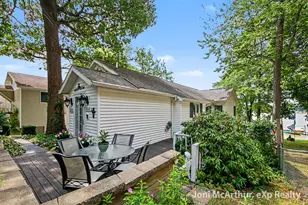 11613 Orchard Park Dr NE, Sparta, MI 49345 - Photo 8