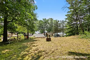 11613 Orchard Park Dr NE, Sparta, MI 49345 - Photo 30