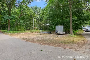 11613 Orchard Park Dr NE, Sparta, MI 49345 - Photo 28