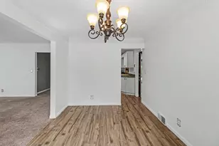 1127 S Brown St, Jackson, MI 49203 - Photo 8
