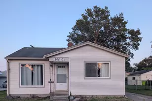 26840 Chippendale St, Roseville, MI 48066 - Photo 1