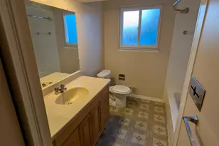 26840 Chippendale St, Roseville, MI 48066 - Photo 12