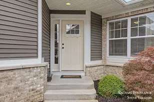 10048 S Crossroads Cir SE, Caledonia, MI 49316 - Photo 4