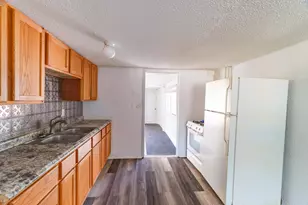 200 Wellworth Ave, Springfield, MI 49037 - Photo 12