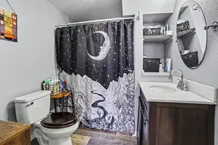 215 E Melendy St, Ludington, MI 49431 - Photo 12