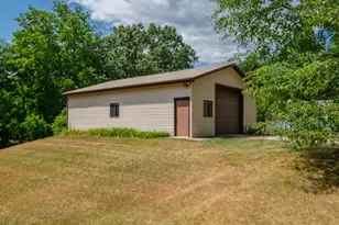 9169 N Riverview Dr, Kalamazoo, MI 49004 - Photo 2