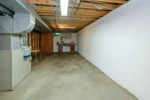 9169 N Riverview Dr, Kalamazoo, MI 49004 - Photo 22