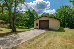 9169 N Riverview Dr, Kalamazoo, MI 49004 - Photo 24