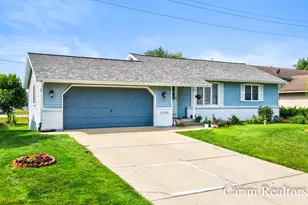 11154 Summer Dr, Zeeland, MI 49464 - Photo 2