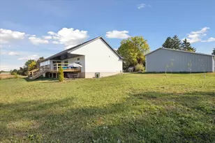 2434 S Cochran Rd, Charlotte, MI 48813 - Photo 46