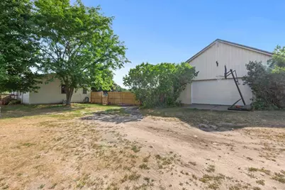 11383 Bale Road, Lakeview, MI 48850 - Photo 6