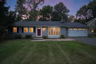 59 Wealthy Ave, Battle Creek, MI 49015 - Photo 2