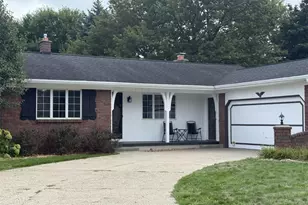4558 41st St SW, Grandville, MI 49418 - Photo 2