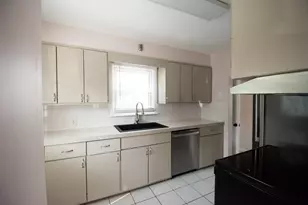 545 Van Allen St SE, Wyoming, MI 49548 - Photo 2