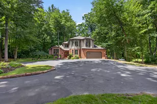 5025 Firethorne Dr, Jackson, MI 49201 - Photo 1