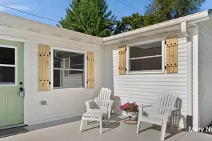 10219 W Sidney Rd, Greenville, MI 48838 - Photo 2