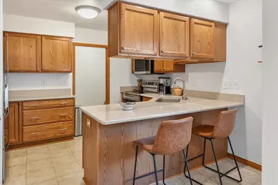 515 Sycamore Circle, Saline, MI 48176 - Photo 8