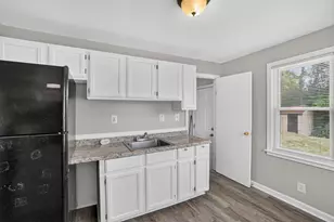 224 Victory Dr, Pontiac, MI 48342 - Photo 12
