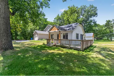 571 Crescent Lake Road, Waterford, MI 48327 - Photo 2