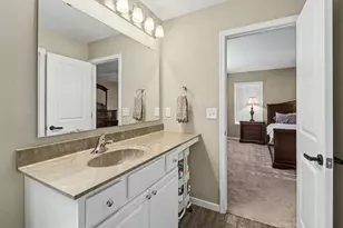 2129 Kensington Park Cir, Holland, MI 49423 - Photo 22