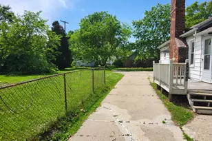 23077 Piper Ave, Eastpointe, MI 48021 - Photo 12