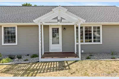 918 Emerald Circle, Lake Odessa, MI 48849 - Photo 6