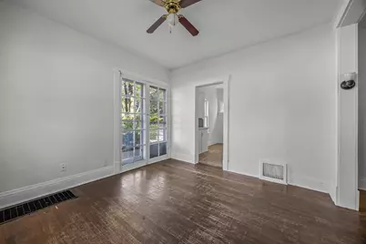 689 E Larch Avenue, Muskegon, MI 49442 - Photo 10