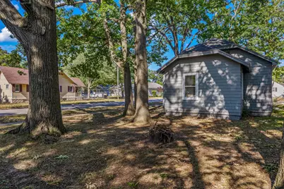 689 E Larch Avenue, Muskegon, MI 49442 - Photo 24