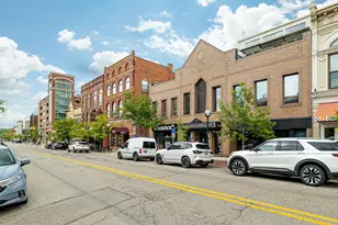 217 E Washington St, Ann Arbor, MI 48104 - Photo 2