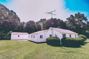 1072 E Territorial Road N, Rives Junction, MI 49277 - Photo 4