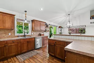 635 Midgrove Drive, Zeeland, MI 49464 - Photo 14