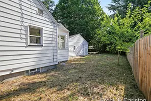 112 S Kenwood St, Muskegon, MI 49442 - Photo 36