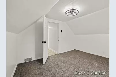 112 S Kenwood Street, Muskegon, MI 49442 - Photo 24