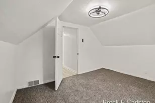 112 S Kenwood St, Muskegon, MI 49442 - Photo 24